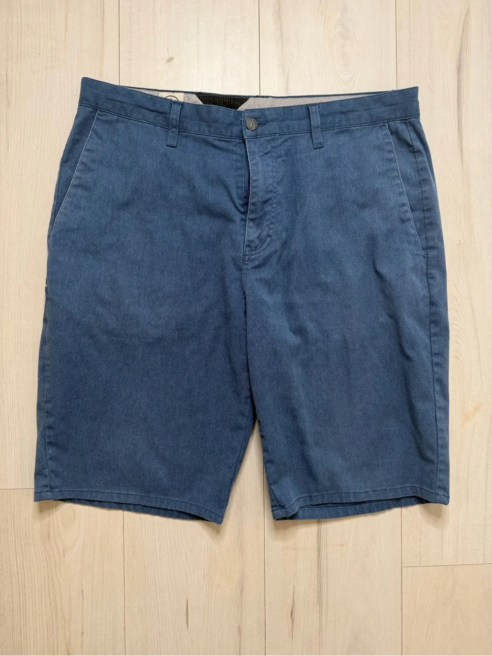 Volcom Men's Blue Flat-Front Casual Shorts